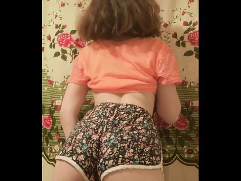 ❤️ Leanabh òg sexy a ’toirt dheth na shorts aice air a’ chamara ️  Porno  leinn gd.porncomixone.ru ❌️❤